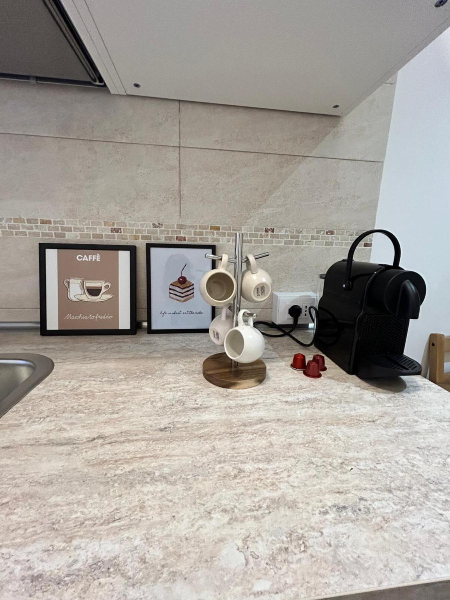 Casa Domus Mea - Garden Addicted Apartment Rome Bagian luar foto