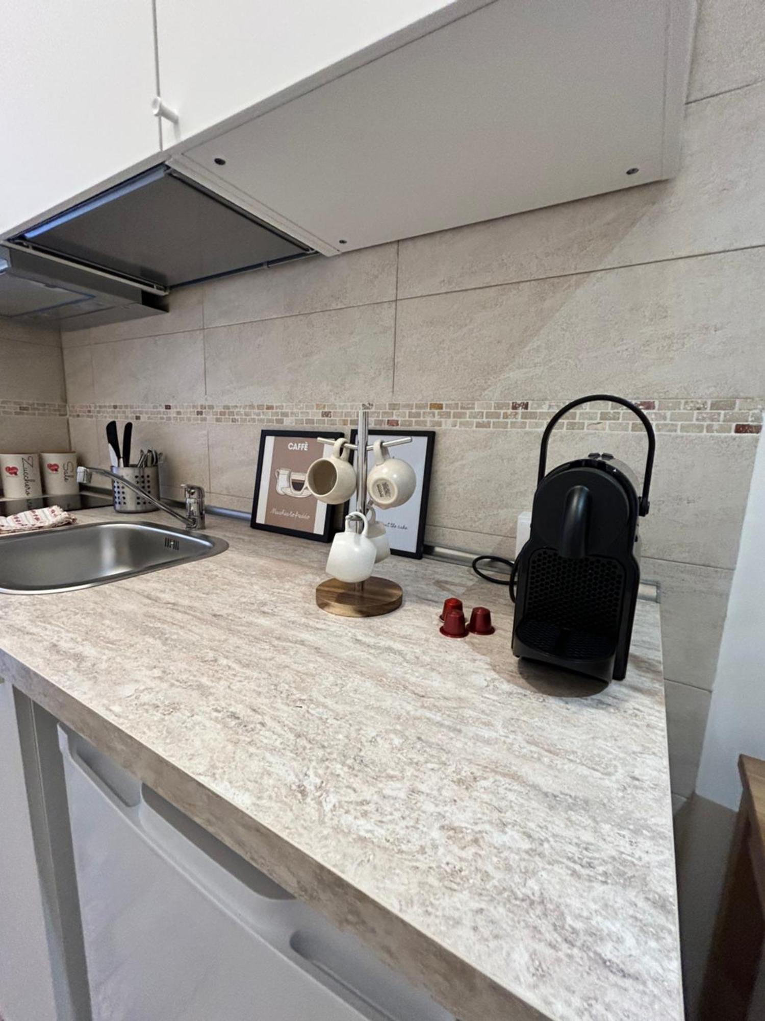 Casa Domus Mea - Garden Addicted Apartment Rome Bagian luar foto
